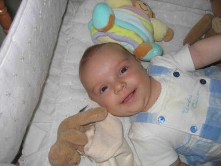 bébé heureux
